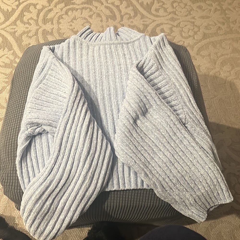 H&M Ribbed Chenille sweater - Picture 2 of 4
